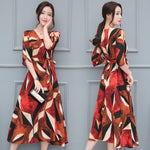 Women's Bohemian print dress a new summer dress with a v-neck and a shoulder drop